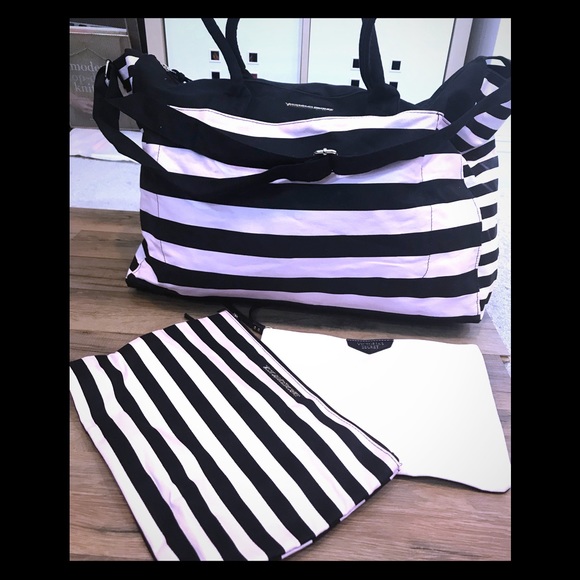Victoria's Secret Handbags - Victoria’s Secret Weekender Bags